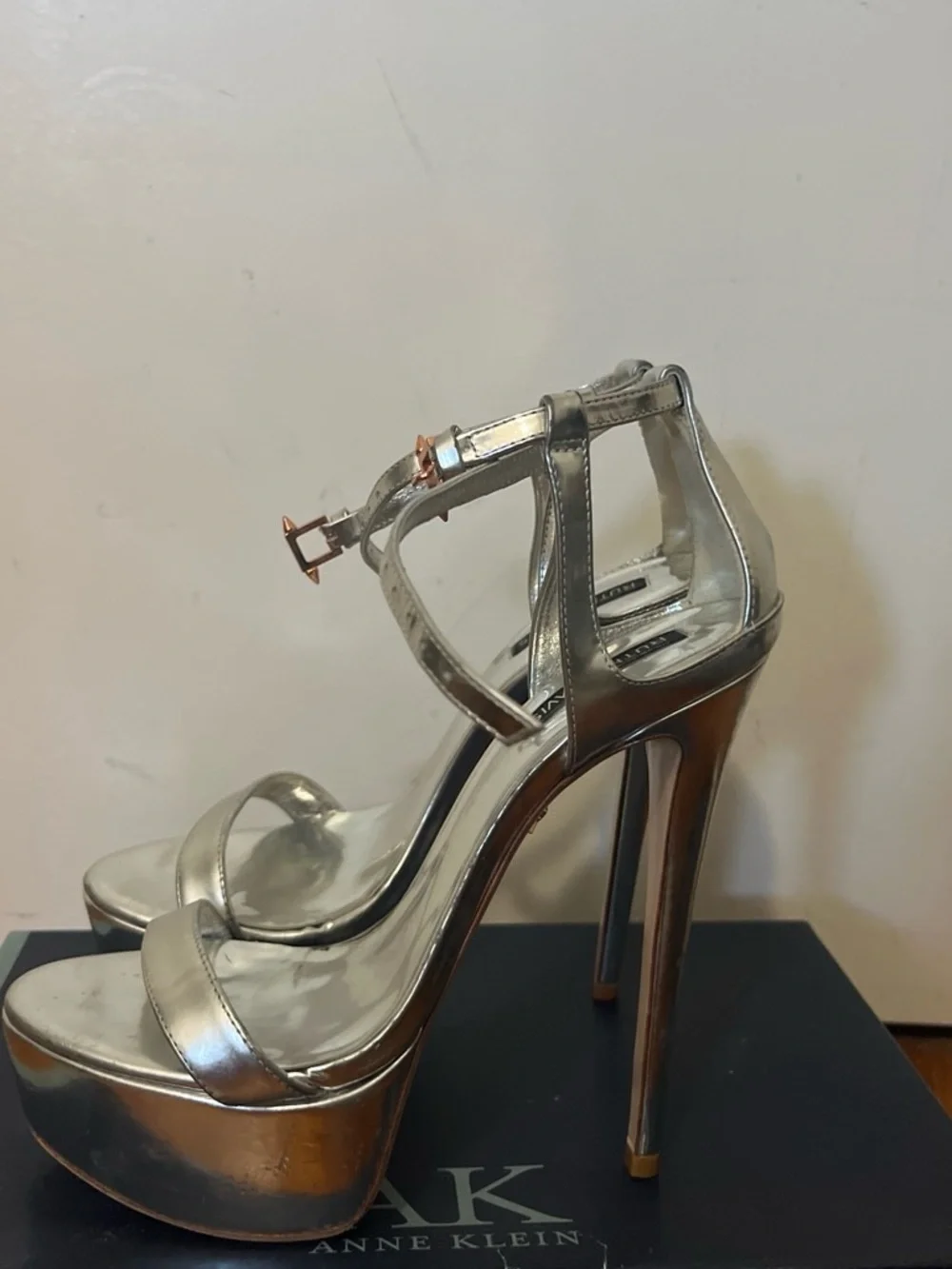 Ruthie Davis Silver Metallic Platform Ankle-Strap Sandals